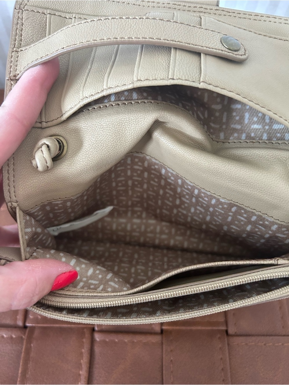 Lucky Brand Vintage Taupe 100% Leather Convertible Wallet Crossbody Purse Bag - Picture 11 of 15